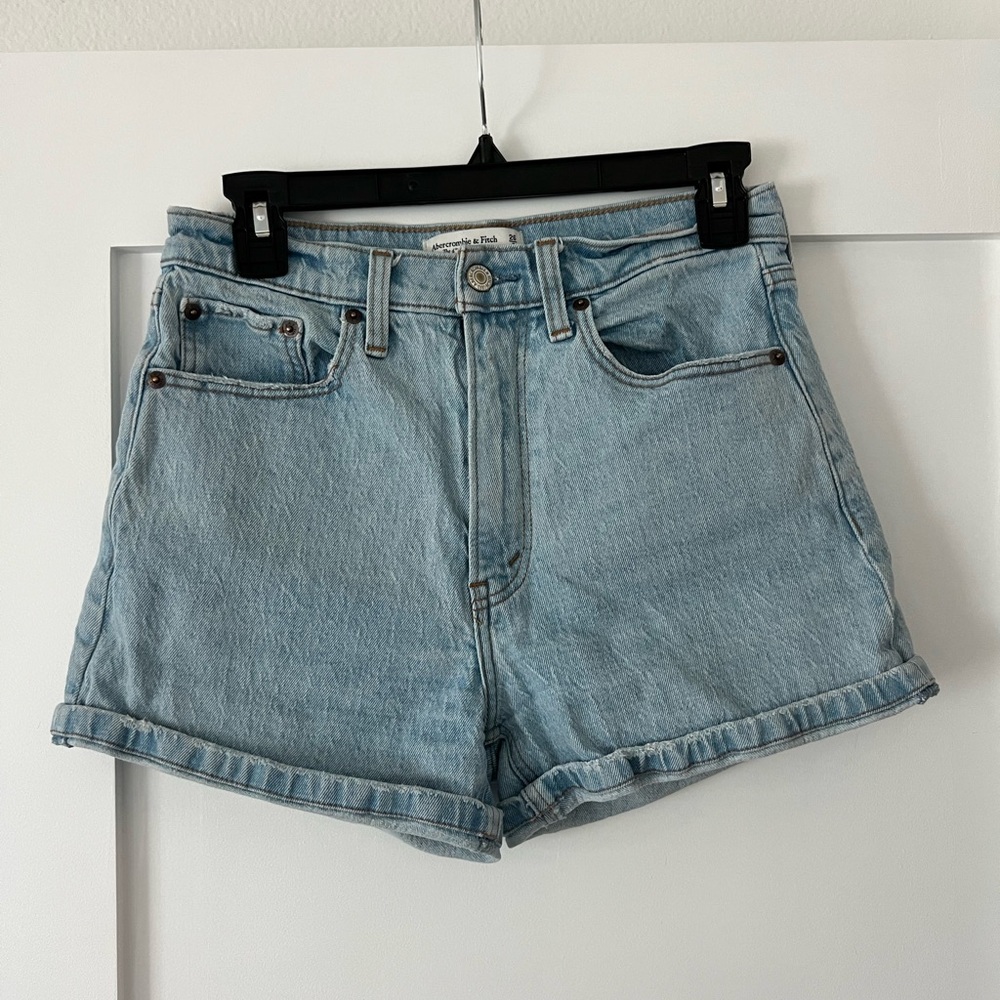 Abercrombie & Fitch The 4" Mom Short Light Blue High Rise Jean Shorts Size 26|2 - Picture 2 of 4